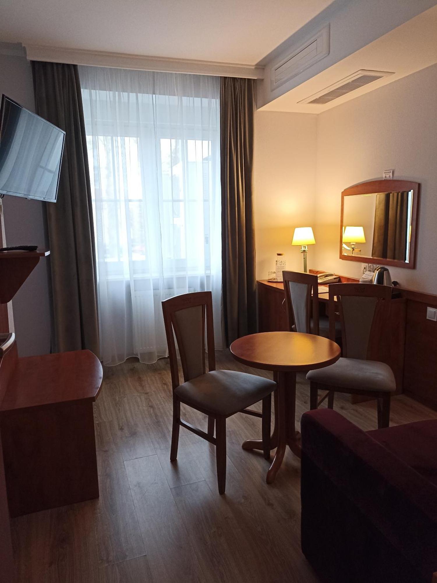 Hotel Pietrak Wągrowiec Екстериор снимка