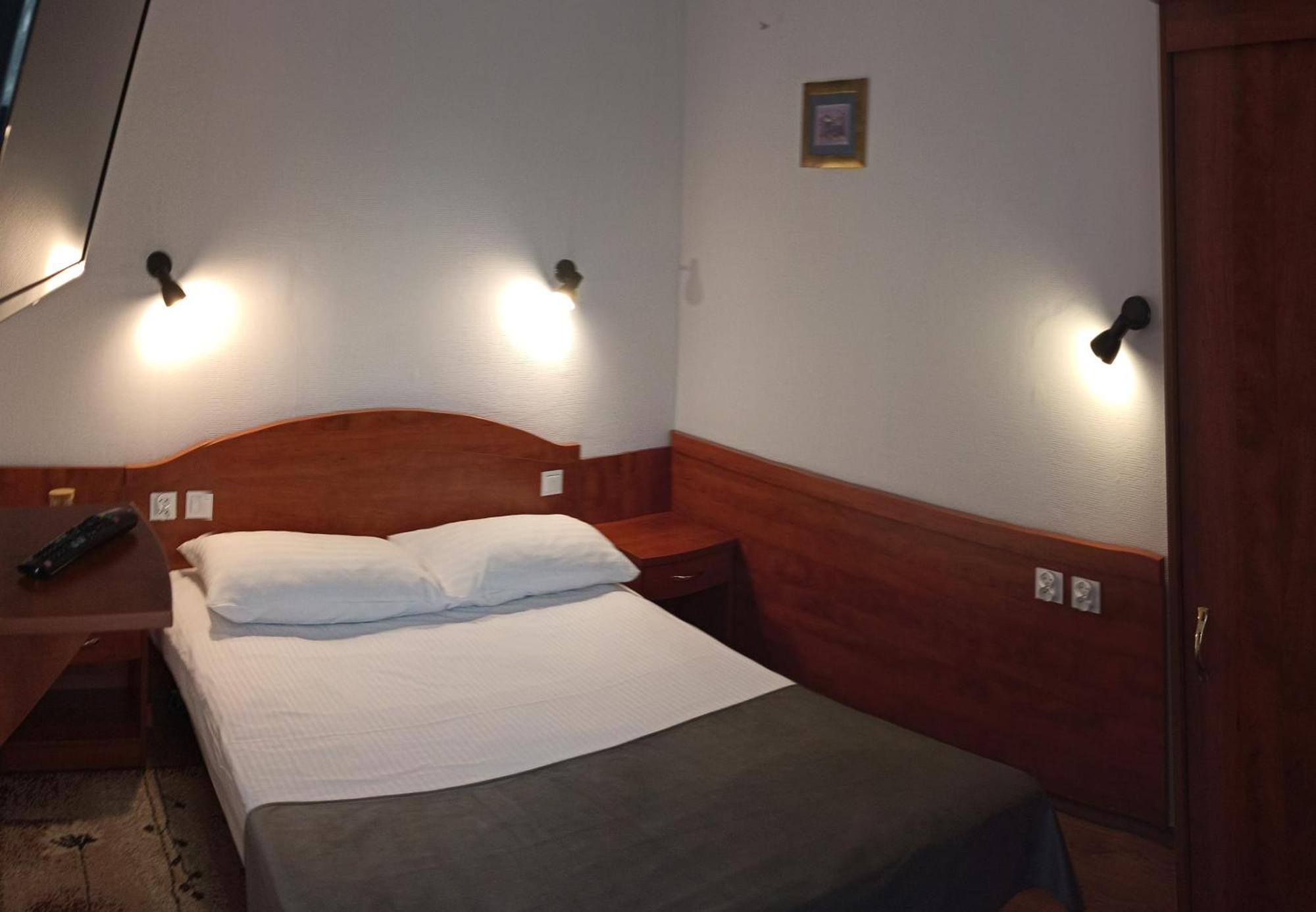 Hotel Pietrak Wągrowiec Екстериор снимка
