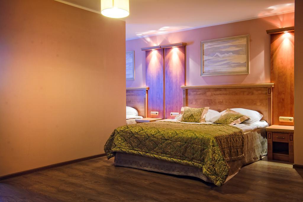 Hotel Pietrak Wągrowiec Екстериор снимка